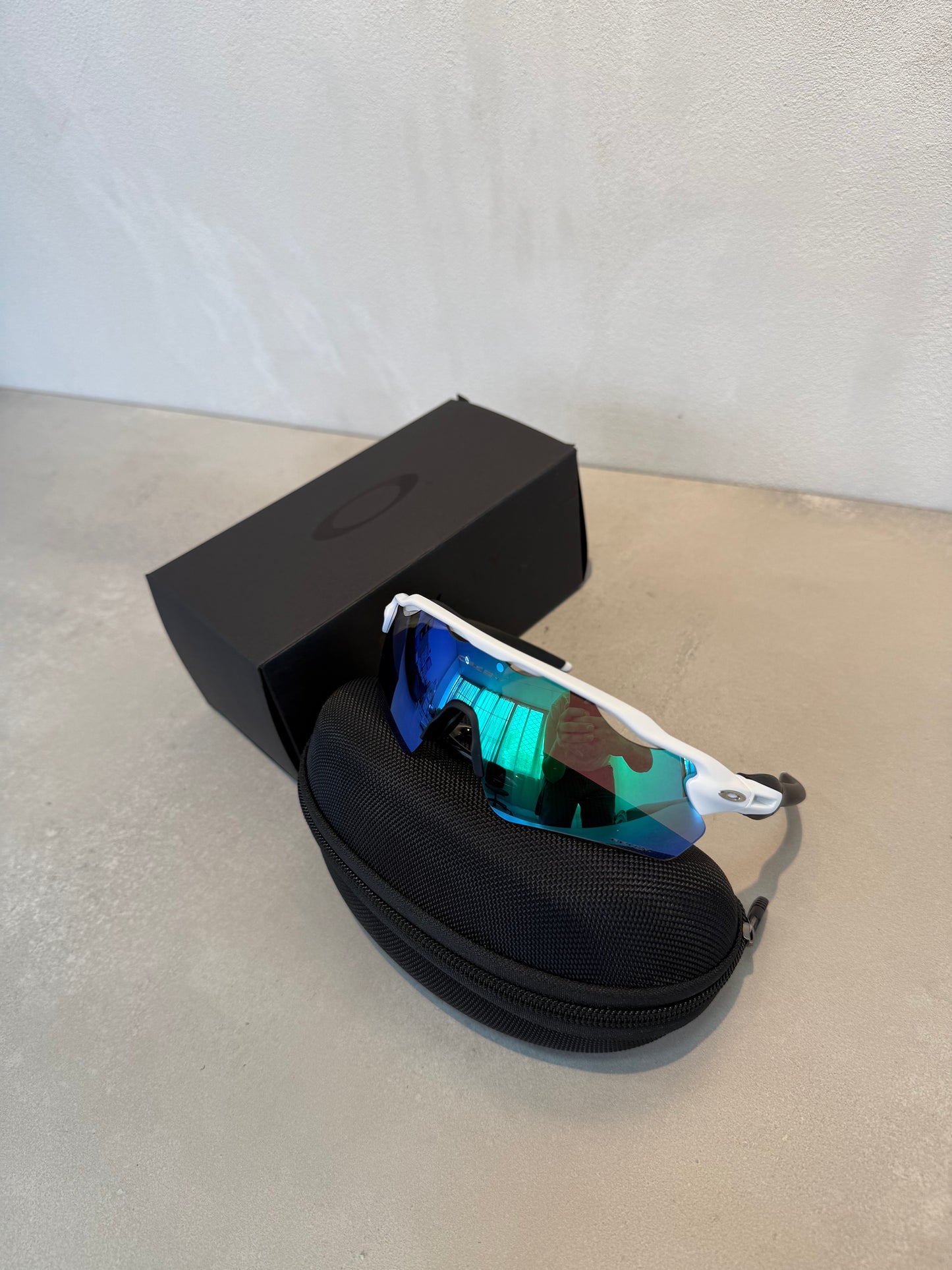 Lentes OAK blanco negro y blanco 7204