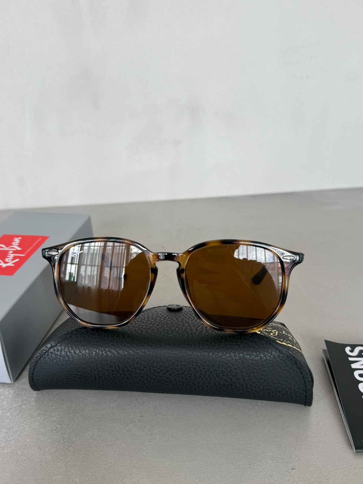 Lentes de sol RB4306 tortoise 7189