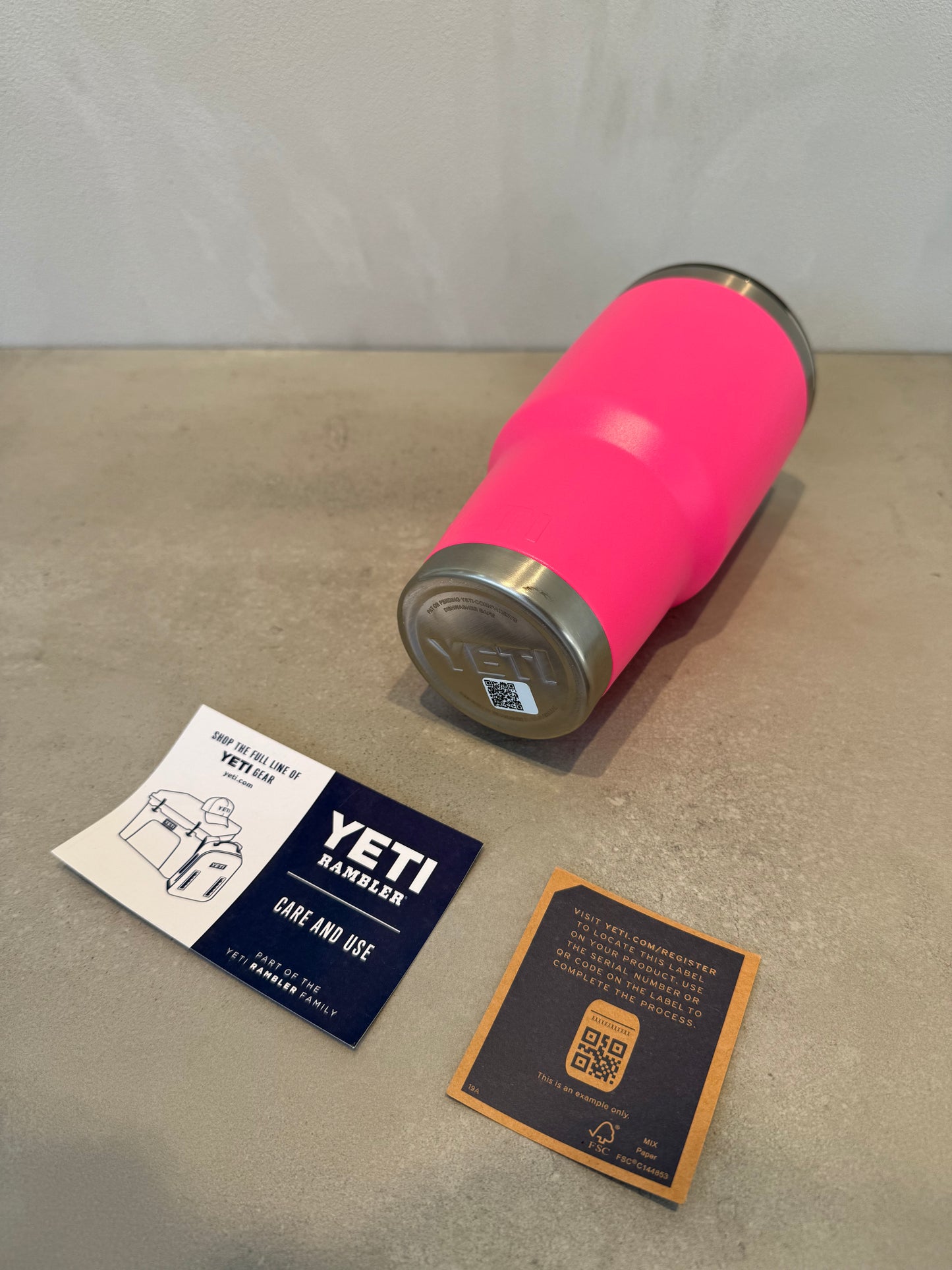 Vaso YETI tumbler de 30 onzas - Fuxia -7058