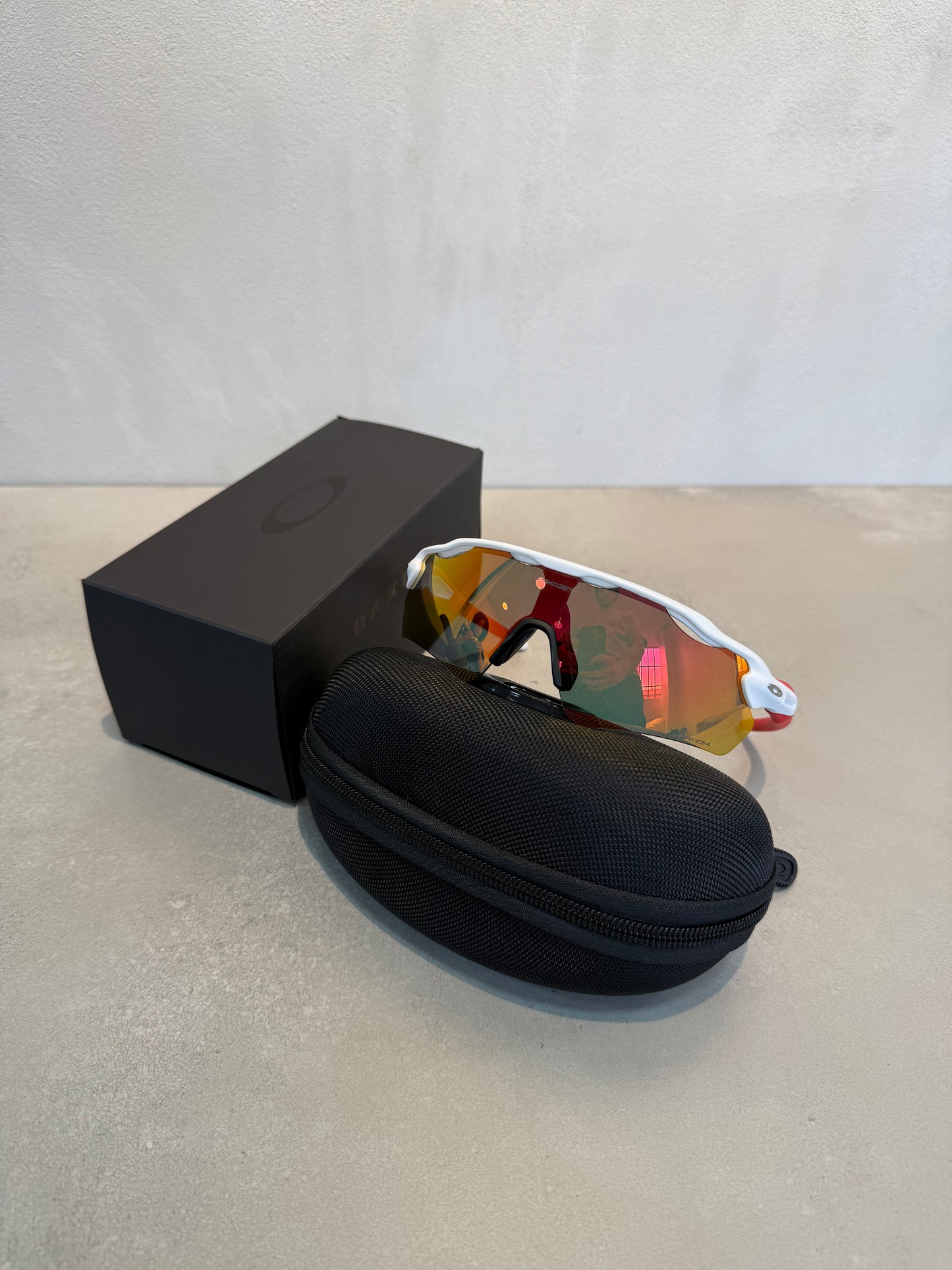 Lentes OAK blanco y rojo 7198