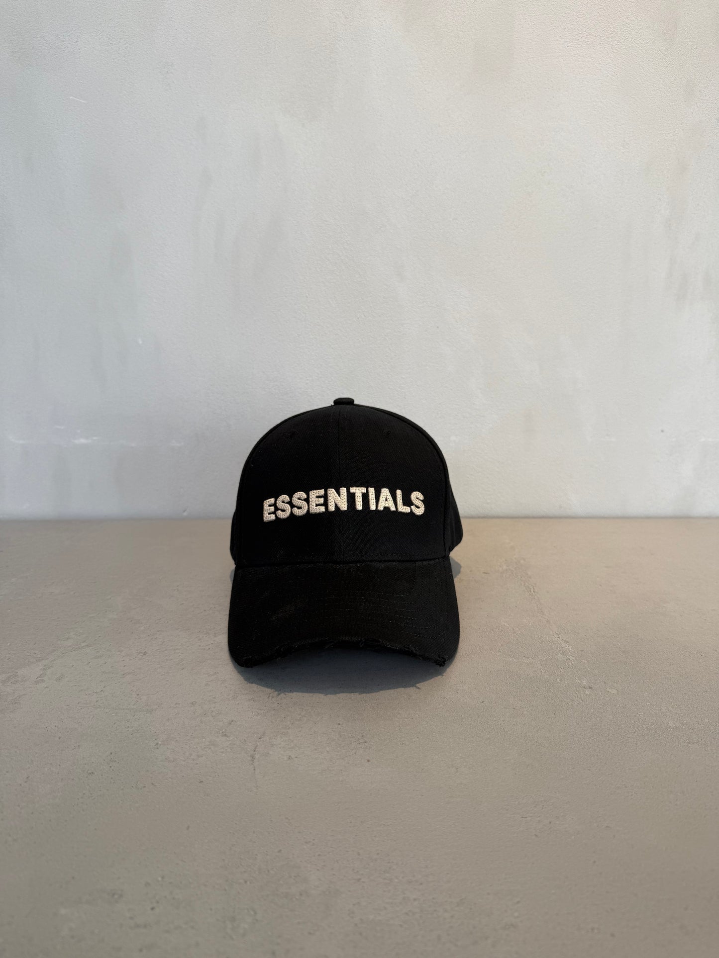 Gorra ESSENTIALS DUPE - Negra - 7125