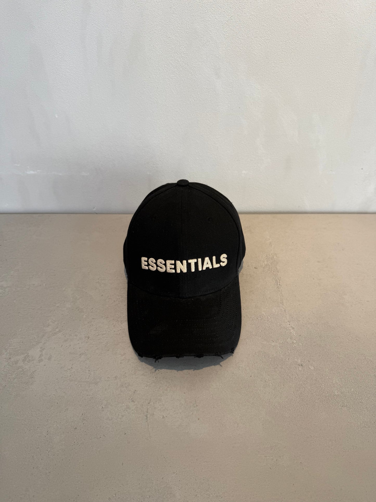 Gorra ESSENTIALS DUPE - Negra - 7125