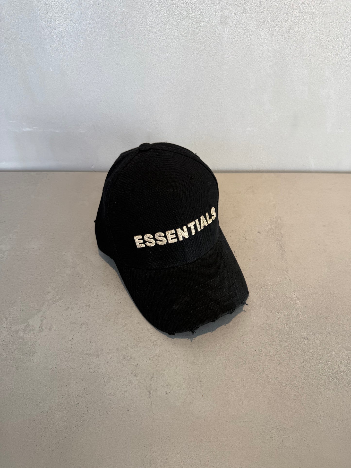 Gorra ESSENTIALS DUPE - Negra - 7125