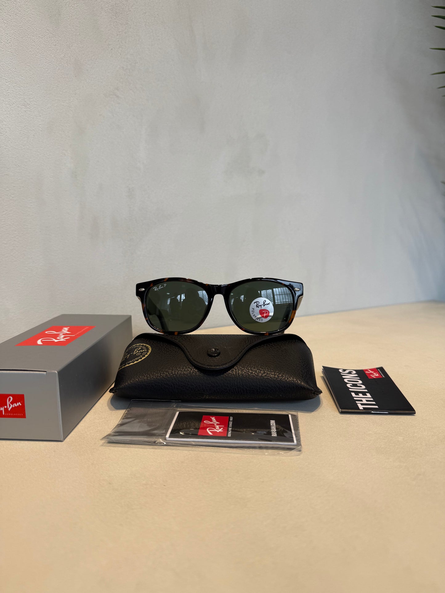 RAYBAN New Wayfarer Tortoise Polarized Green -7027