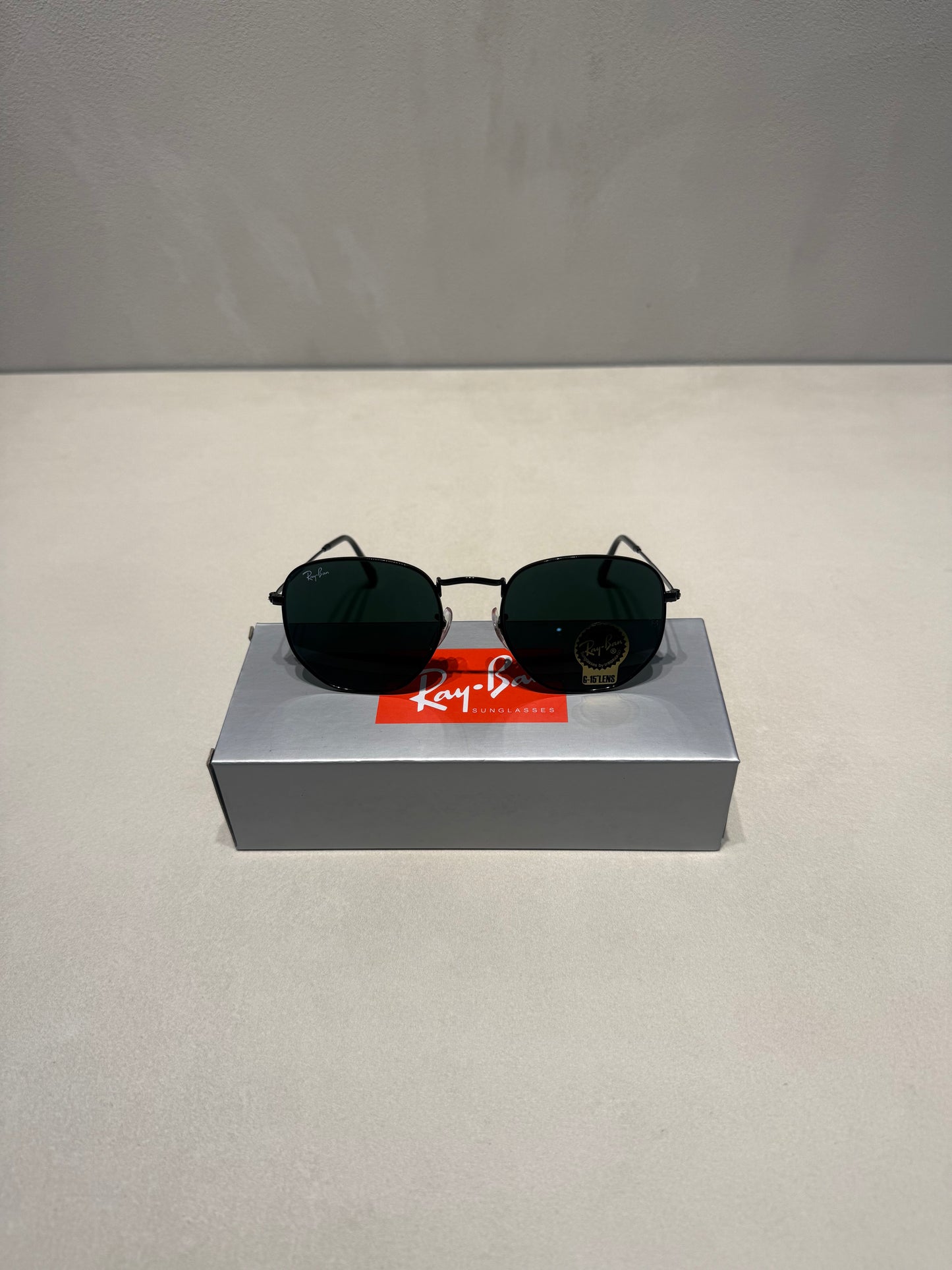 RAYBAN Hexagonal Black Grey -7020