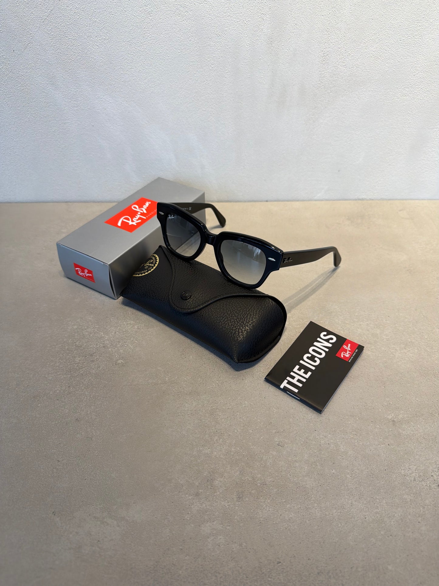 RAYBAN STATE STREET Gradient Blue Polished Black - 7167
