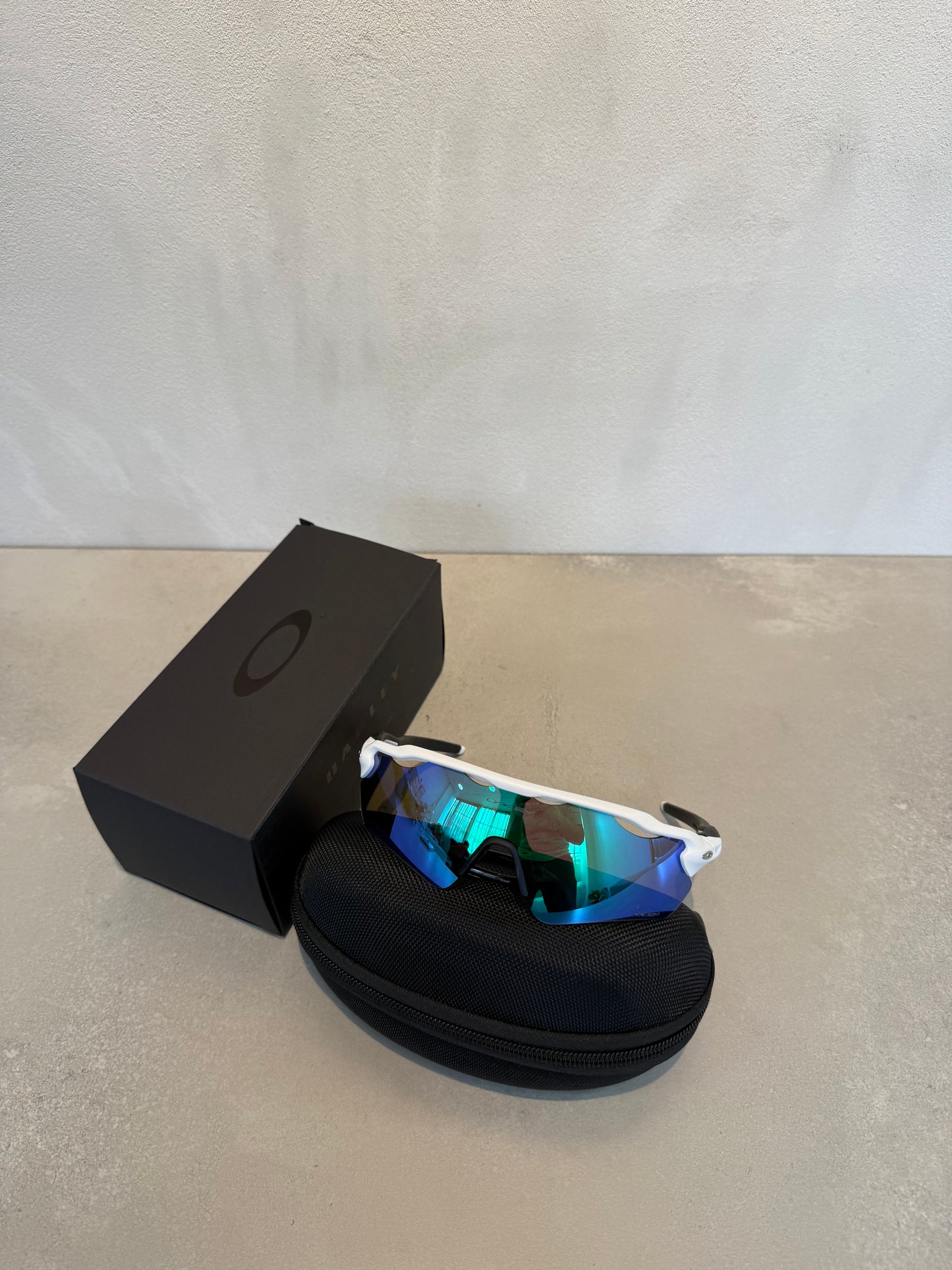 Lentes OAK blanco negro y blanco 7204