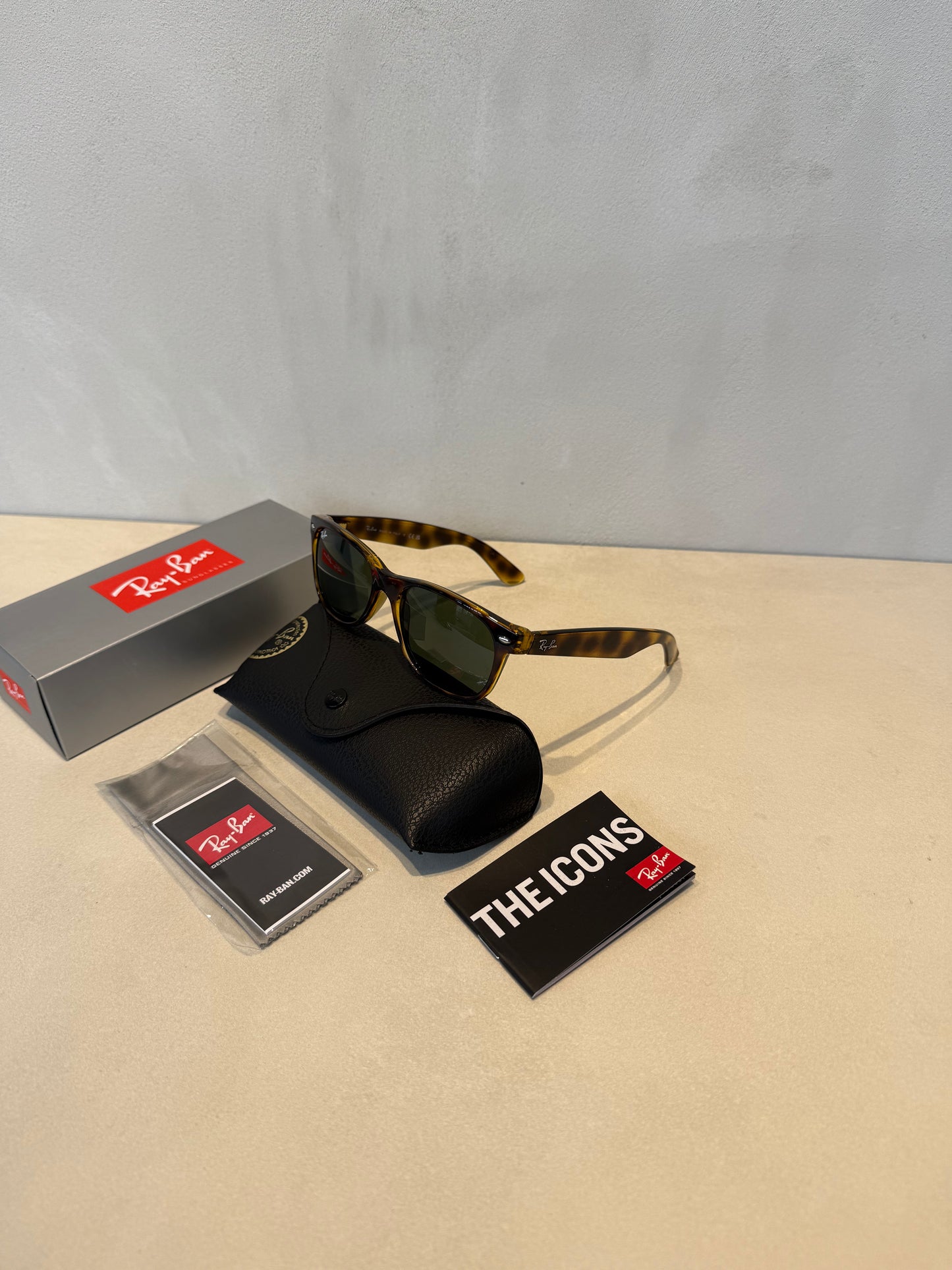 RAYBAN New Wayfarer Tortoise Polarized Green -7027