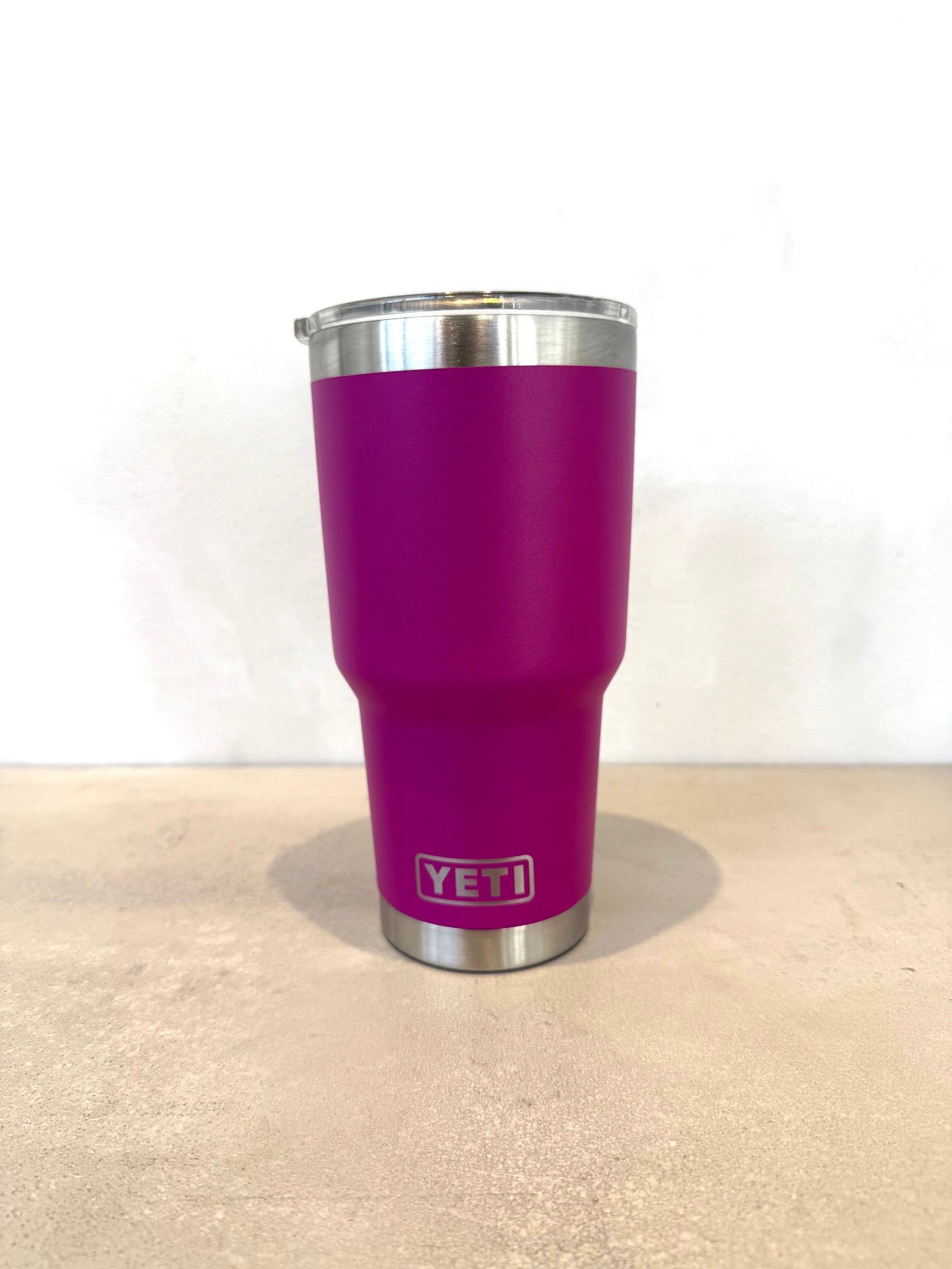 Vaso YETI tumbler de 30 onzas - Morado -7062